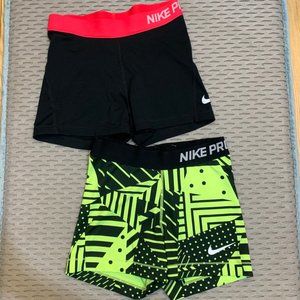 Nike Pro 3" Women's Running Shorts - S - Black/Red & Abstract Print